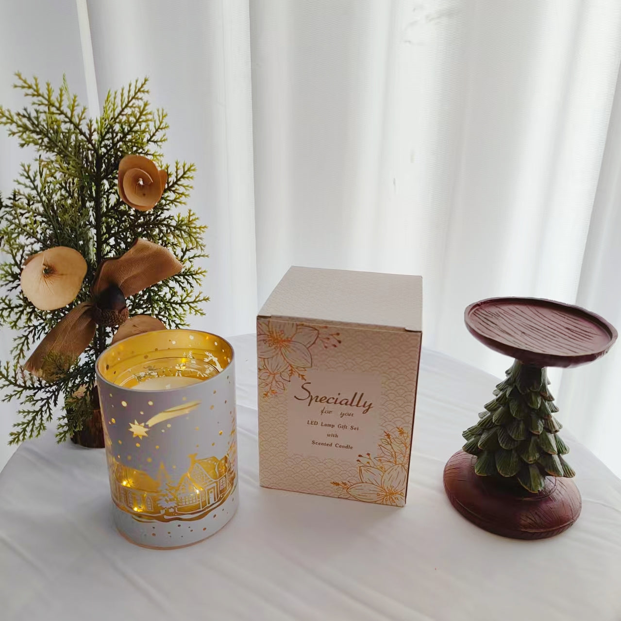 Christmas reindeer scented candles | contain light sources