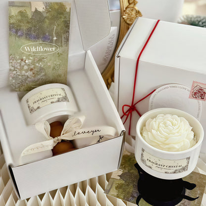 Gardenia scented candle gift box for a friend's birthday present