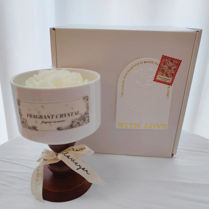 Gardenia scented candle gift box for a friend's birthday present